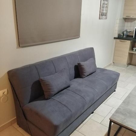 Hommie Apartment Amaliada Exterior photo