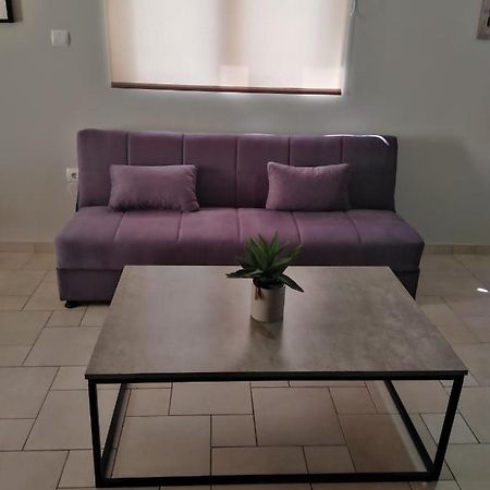 Hommie Apartment Amaliada Exterior photo