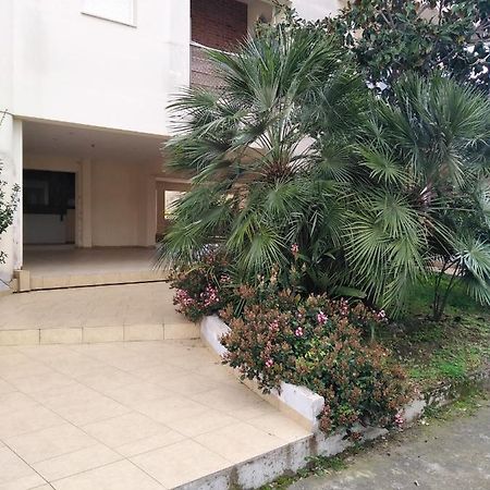 Hommie Apartment Amaliada Exterior photo