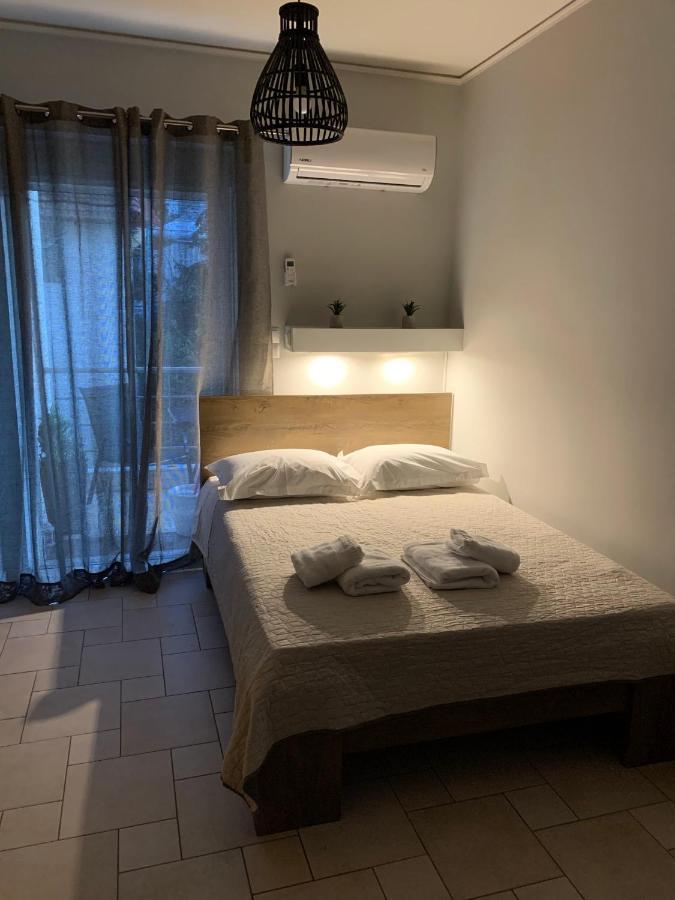 Hommie Apartment Amaliada Exterior photo