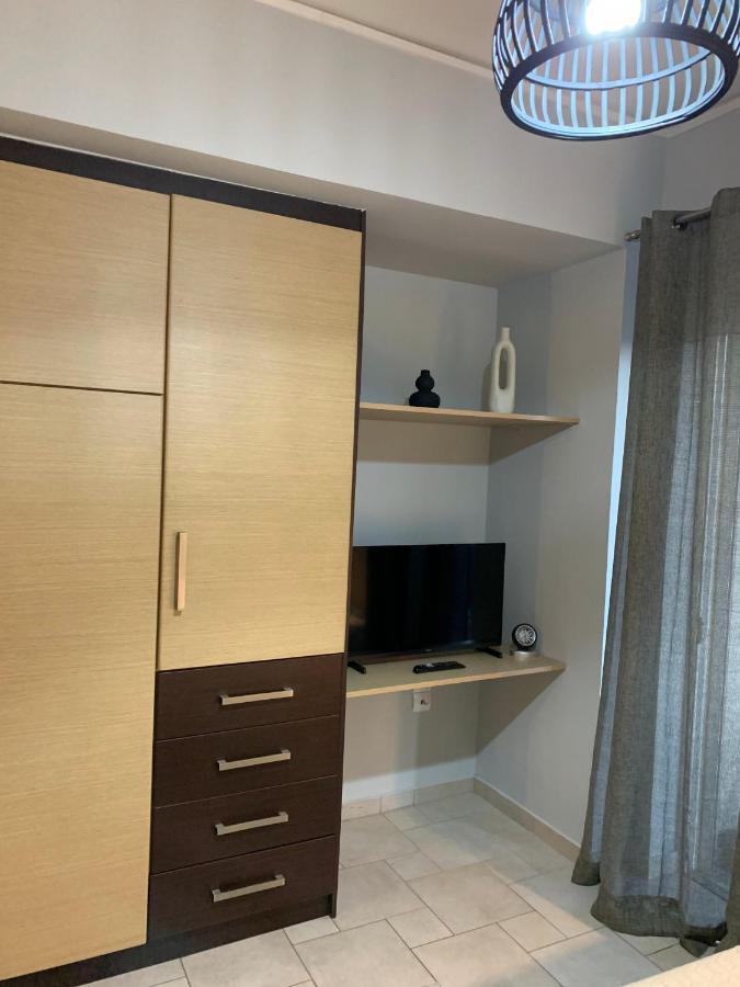 Hommie Apartment Amaliada Exterior photo